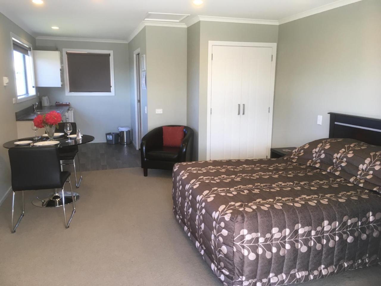 Kingswood Motel Waimate Esterno foto